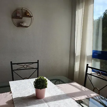 In Overlooking The Swimming Pool